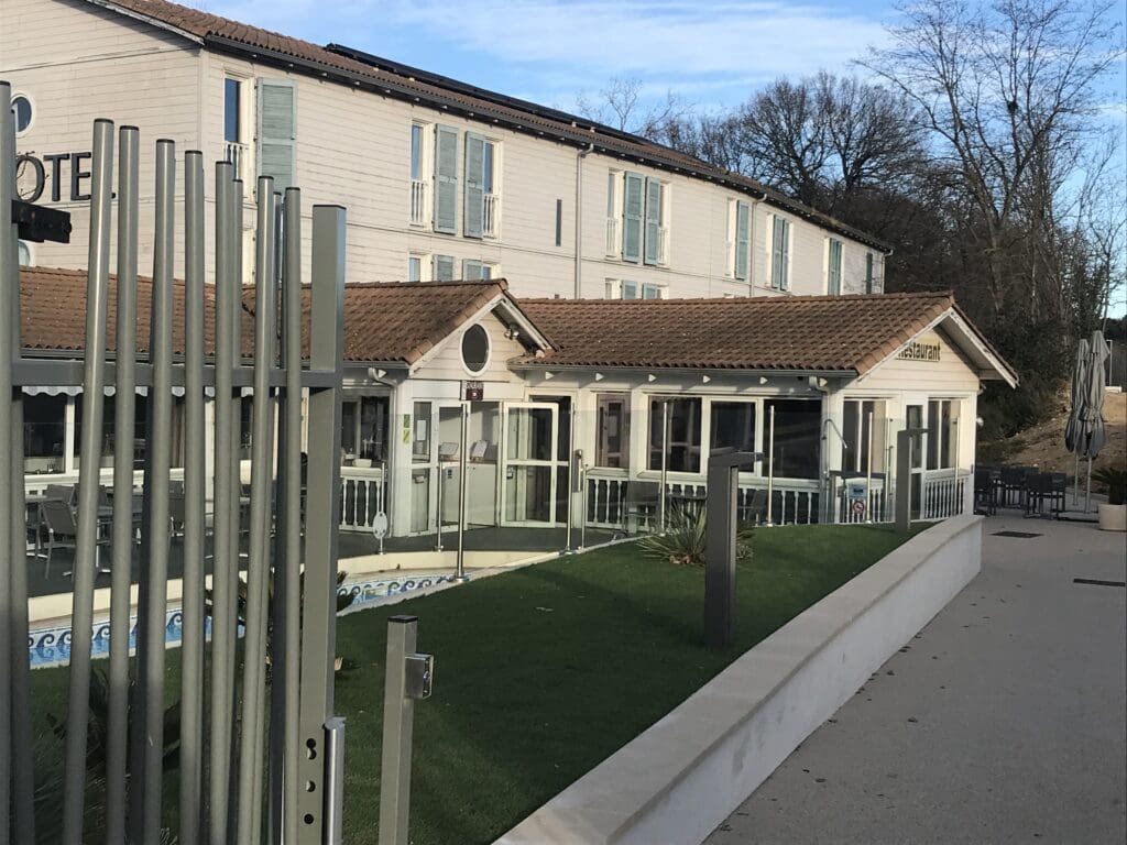 Tourisme : un hôtel de 49 chambres et des locations Airbnb